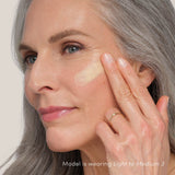 jane iredale - HydroPure Tinted Serum 3 - Light to Medium - Flüssige Foundation - jane iredale Mineral Make-up - ZEITWUNDER Onlineshop - Kosmetik online kaufen