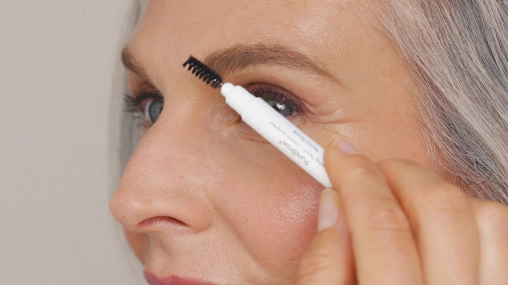 jane iredale - PureBrow Shaping Pencil - Auburn - Augenbrauenstift - jane iredale Mineral Make-up - ZEITWUNDER Onlineshop - Kosmetik online kaufen